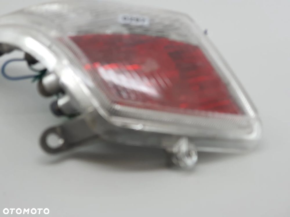 LAMPA TYL PRAWA KIERUNKOWSKAZ  PEUGEOT E-VIVACITY - 2