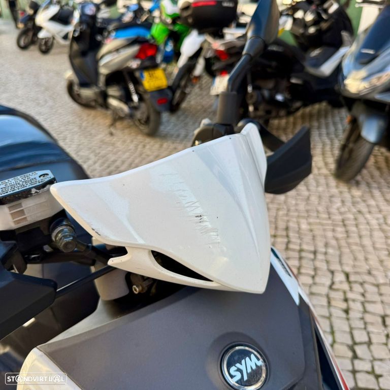 Sym FIDDLE CROX 50 - 7