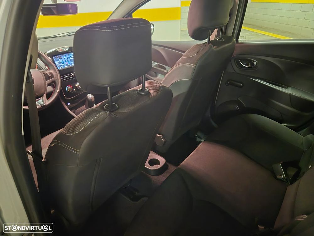 Renault Clio Sport Tourer 1.5 dCi Dynamique S - 26