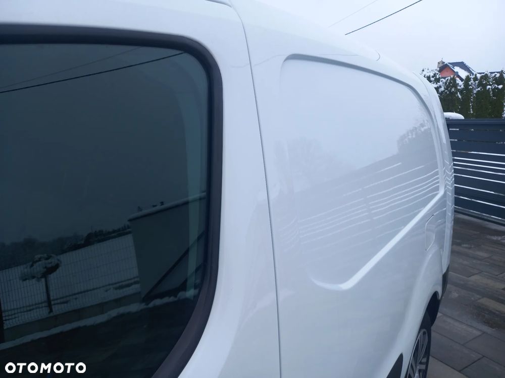 Peugeot Partner 1.6HDI 3-osob 2018 L2 Long VAT-23% Salon PL Klima Tempomat Długi - 16