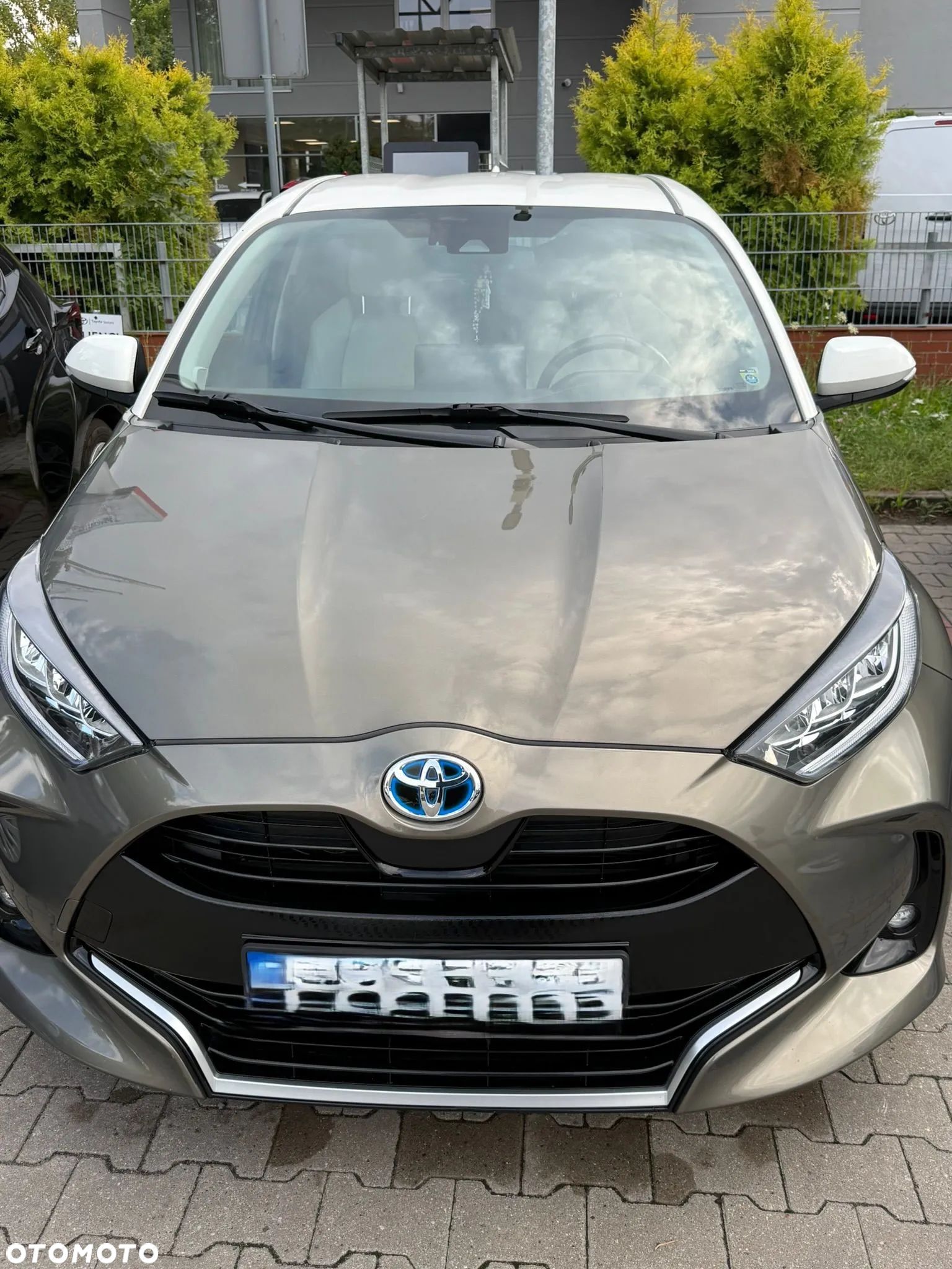 Toyota Yaris Hybrid 1.5 Selection Elegant - 1