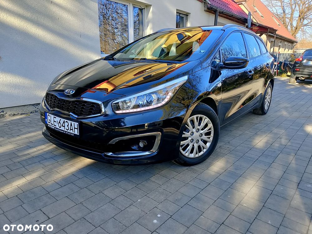 Kia Ceed 1.6 CRDi 136 ISG Vision - 1