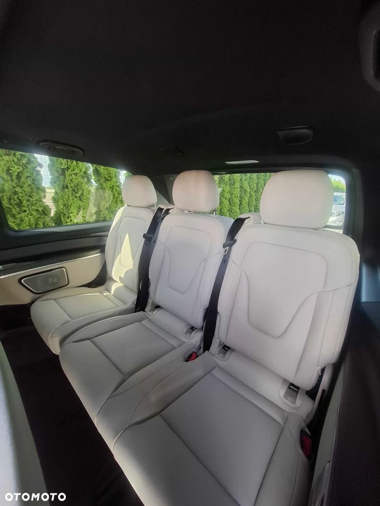 Mercedes-Benz Klasa V 300d - 11