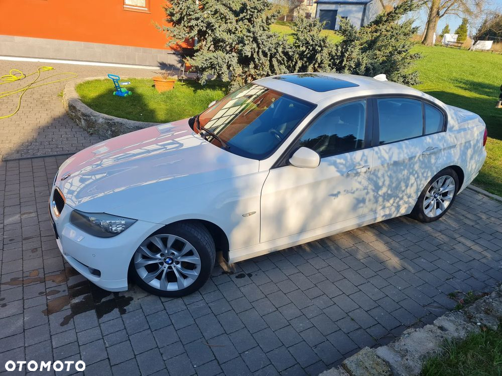 BMW Seria 3 318i - 25