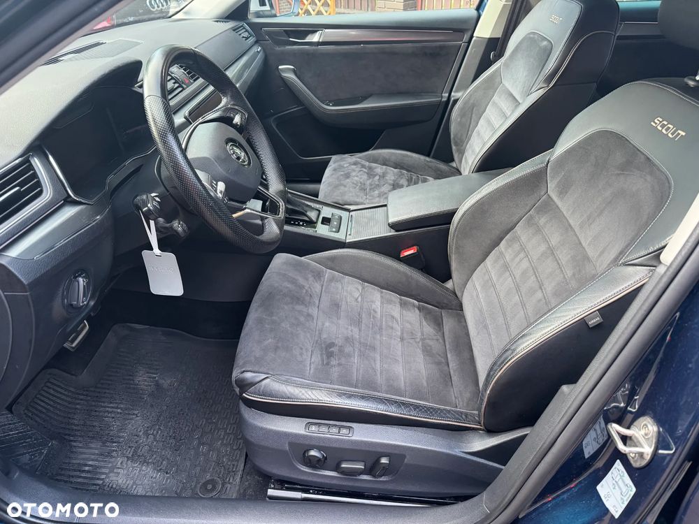 Skoda Superb 2.0 TDI SCR 4x4 Scout DSG - 36