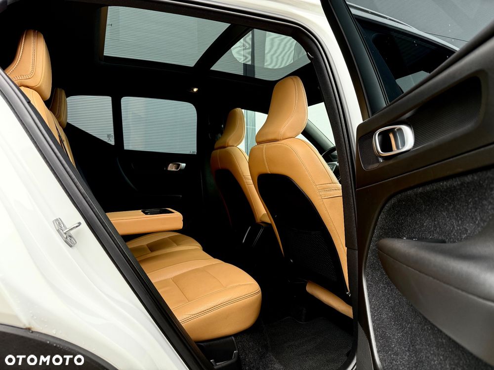 Volvo XC 40 D3 SCR Inscription - 28