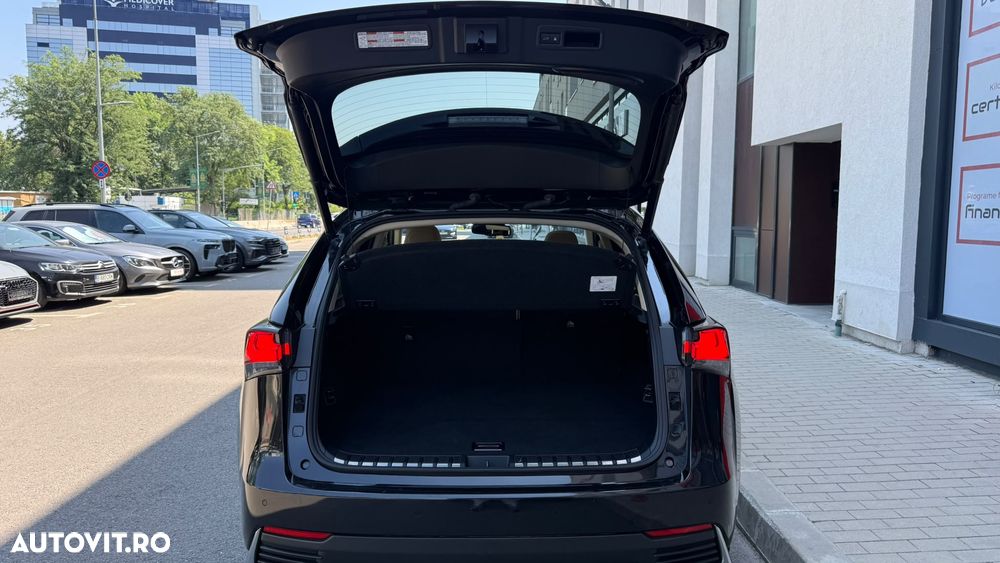 Lexus Seria NX - 9