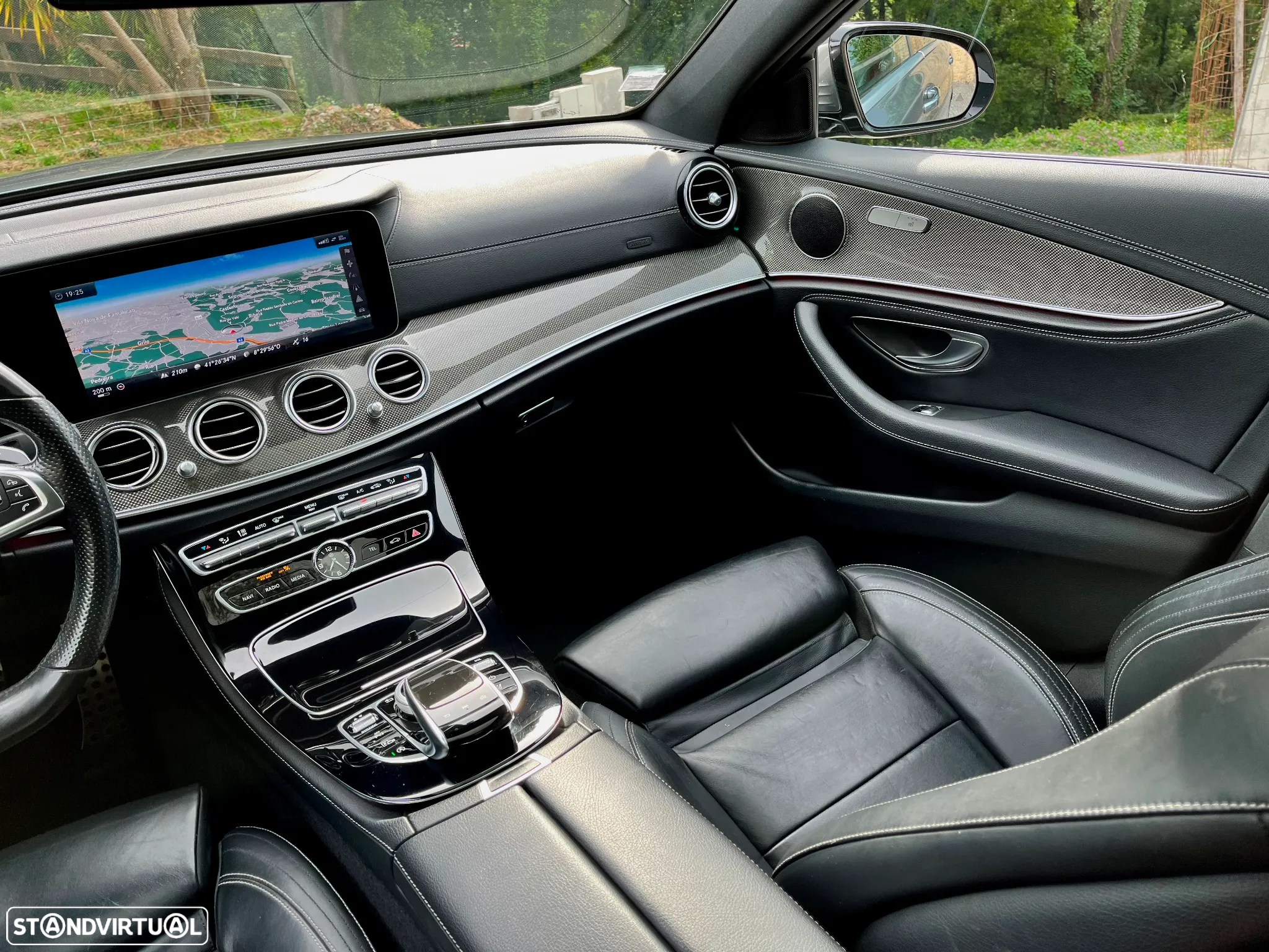 Mercedes-Benz E 220 d 4Matic T 9G-TRONIC AMG Line - 7