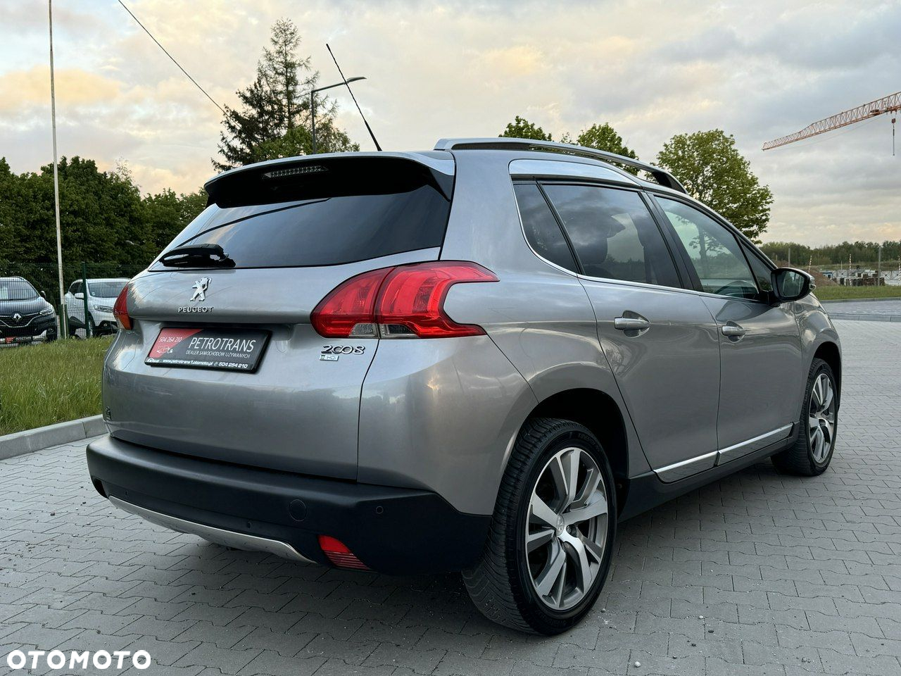Peugeot 2008 - 12
