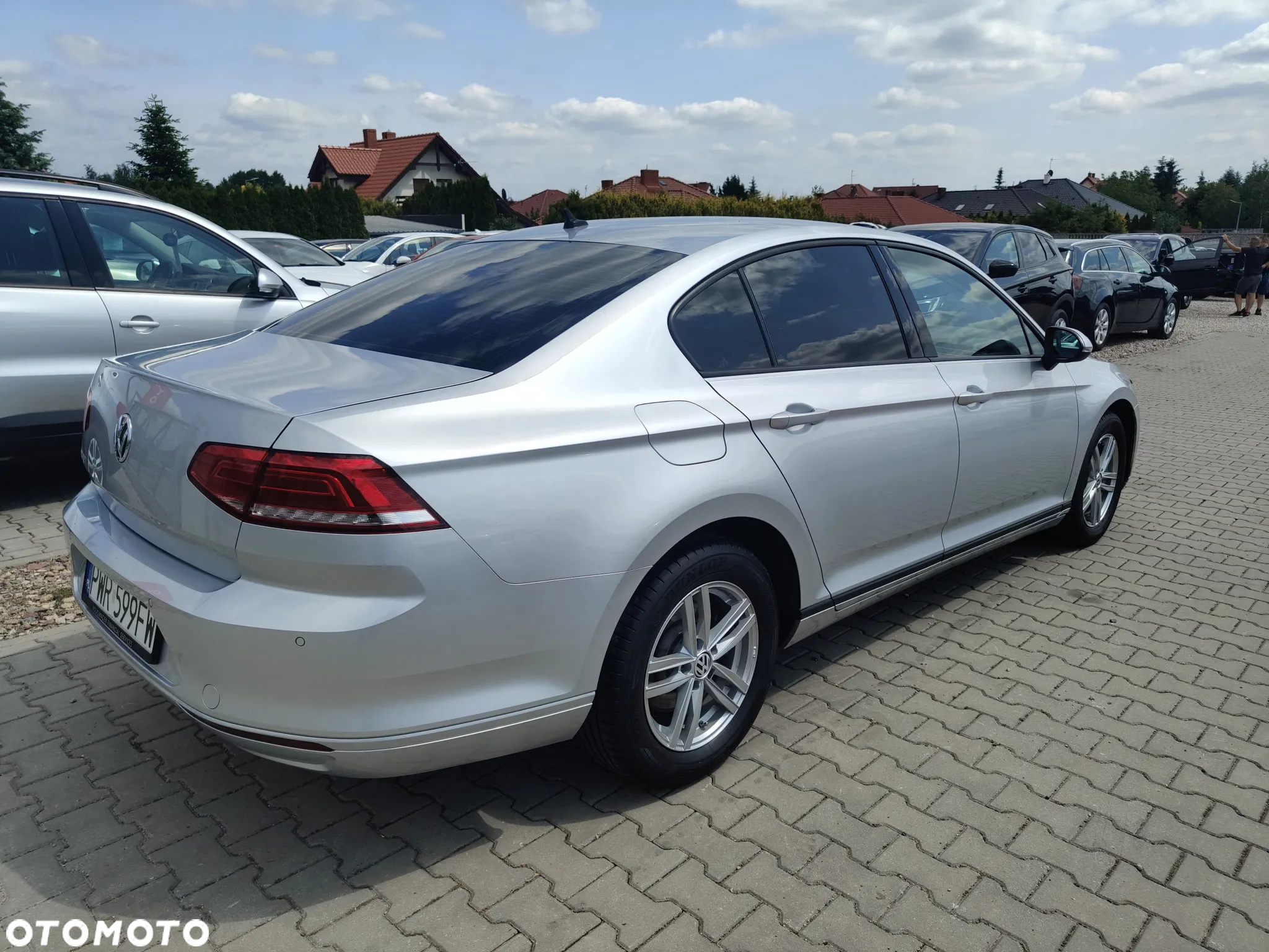 Volkswagen Passat - 28