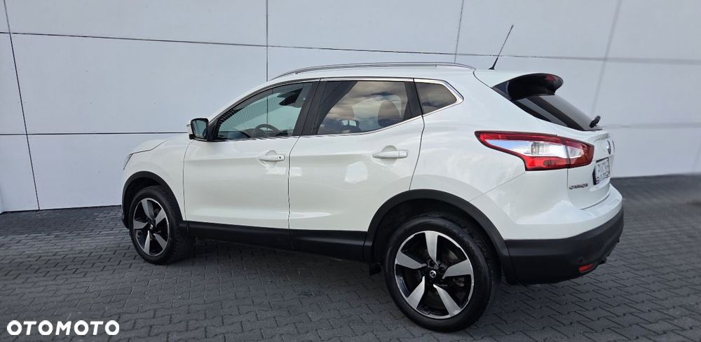Nissan Qashqai 1.5 dCi DPF 360 - 18