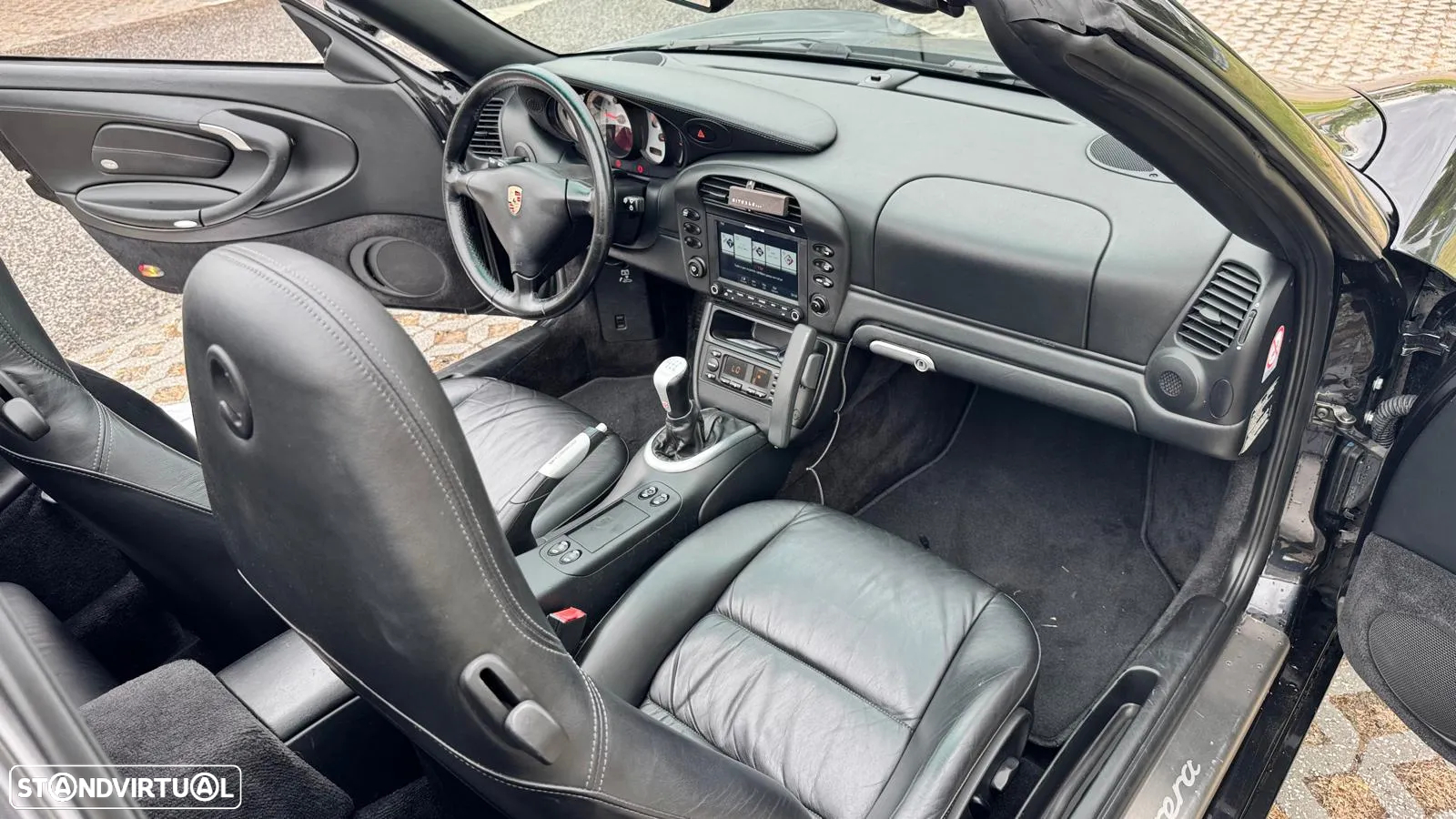 Porsche 911 (996) Carrera 4 - 10