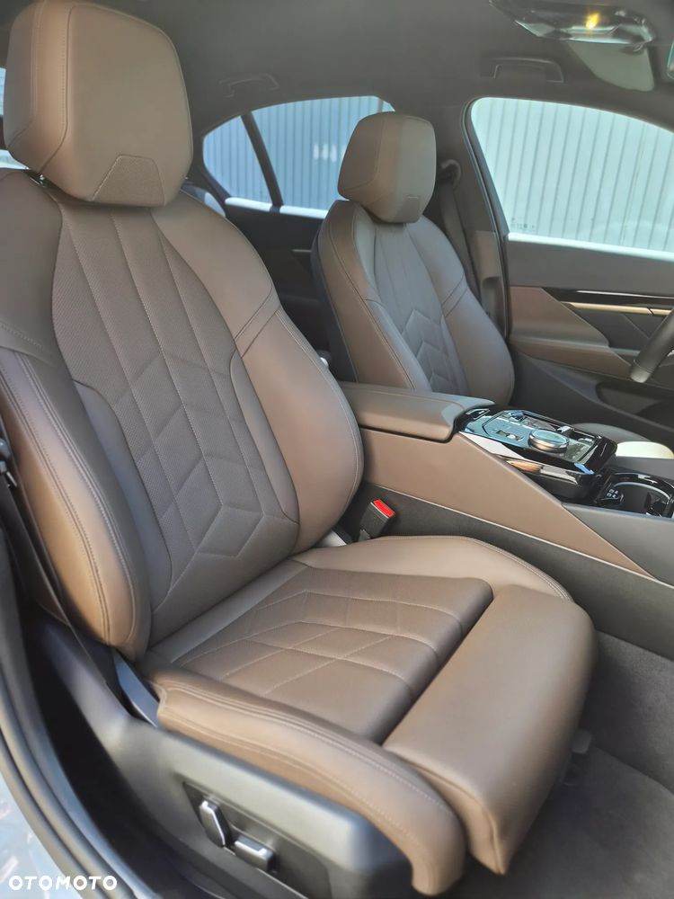 BMW Seria 5 - 13