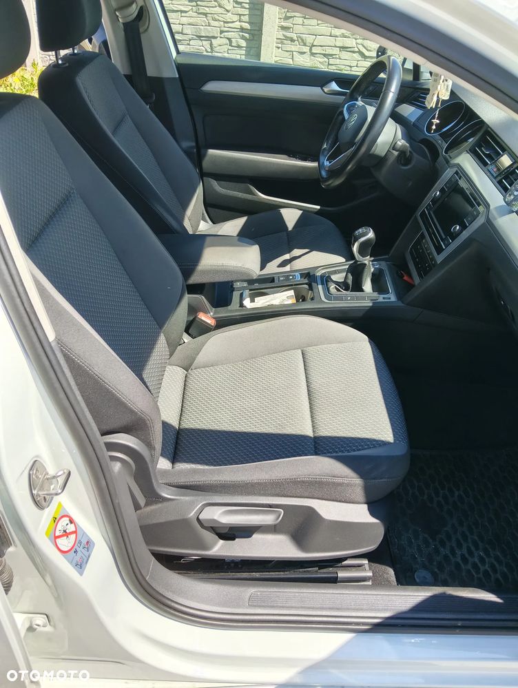 Volkswagen Passat 2.0 TDI EVO Essence - 11