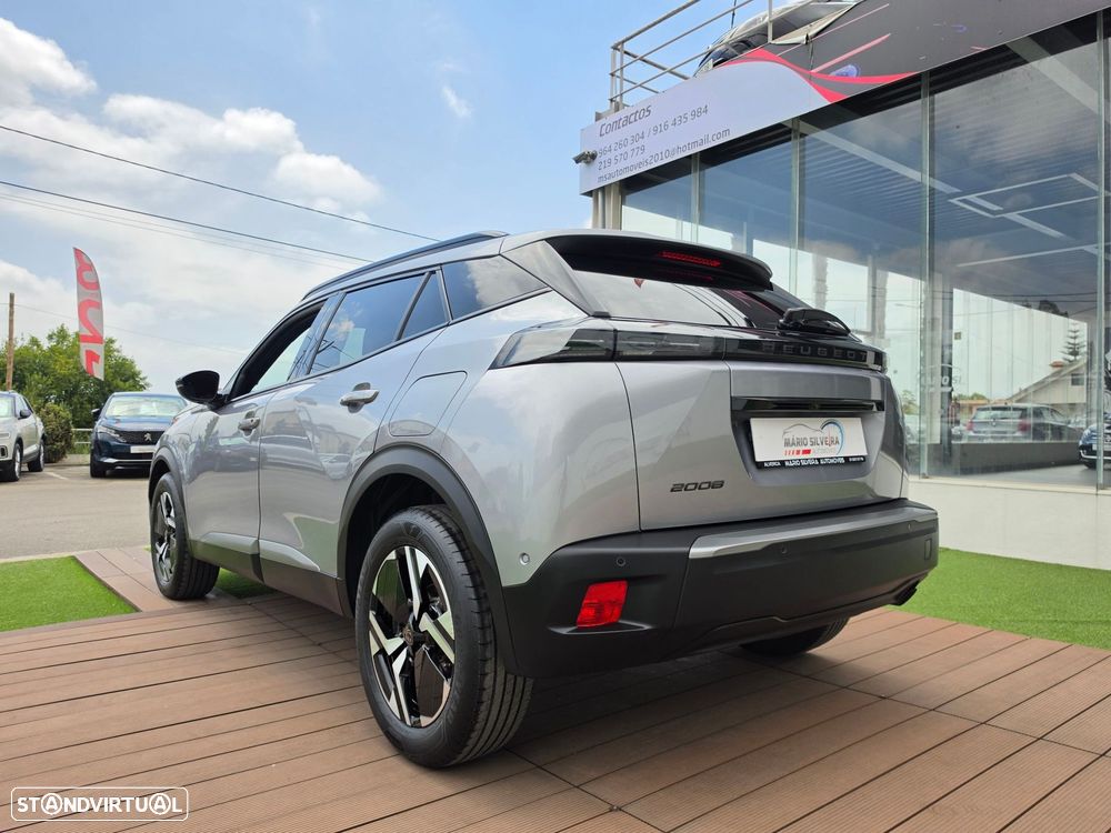 Peugeot 2008 1.2 PureTech Allure — fotografia 18