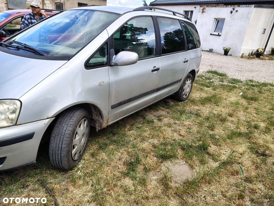 Ford Galaxy 1.9 TDI Ambiente - 3