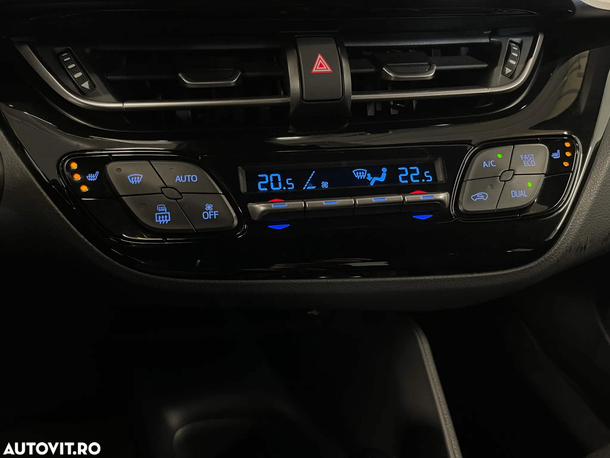Toyota C-HR 1.8 HSD 122 CP 4x2 CVT C-lassy - 17