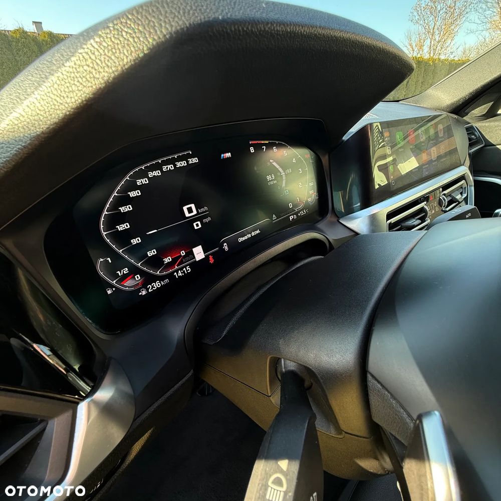 BMW Seria 3 330i xDrive M Sport - 33