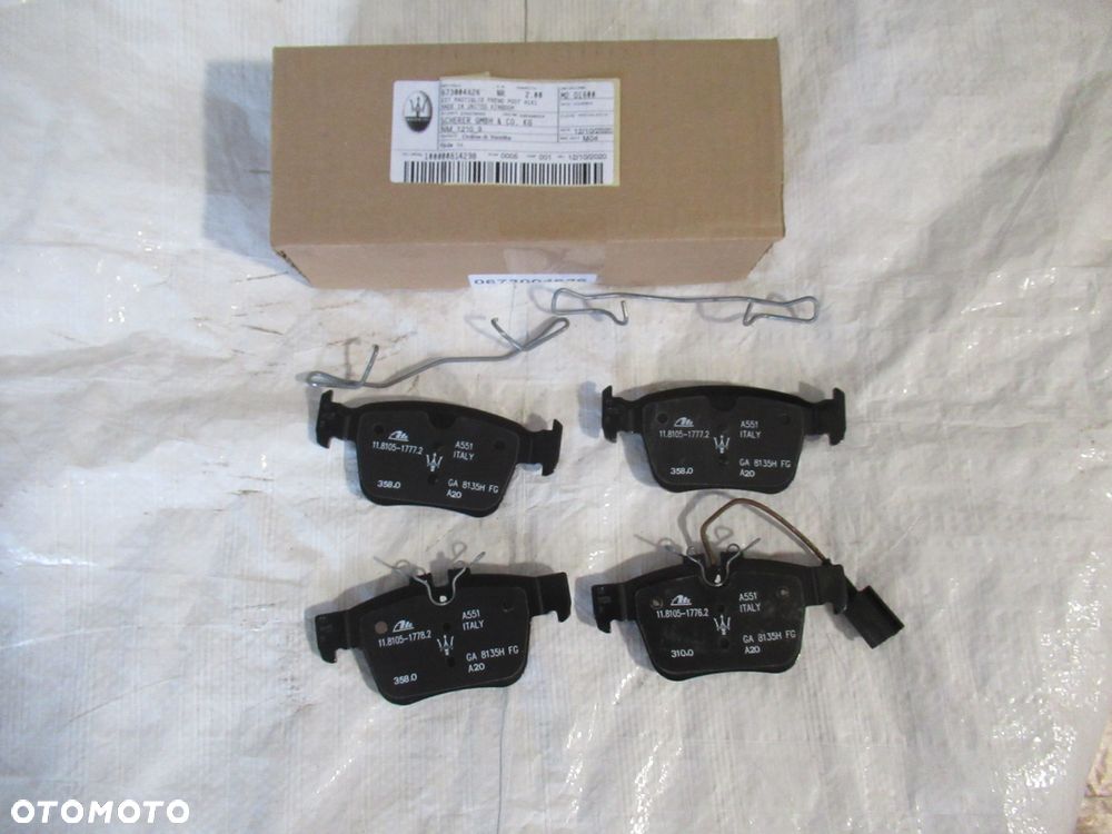 NOWE tylne klocki hamulcowe Maserati Levante - 1