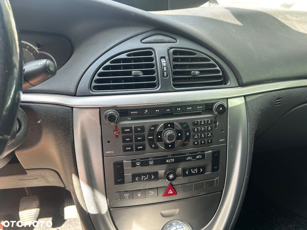 Citroën C5 1.6 HDi Dynamique Equilibre Navi - 18