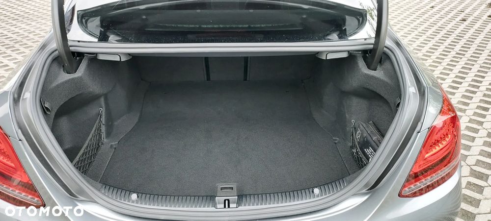 Mercedes-Benz Klasa C 220 d 9G-TRONIC - 41