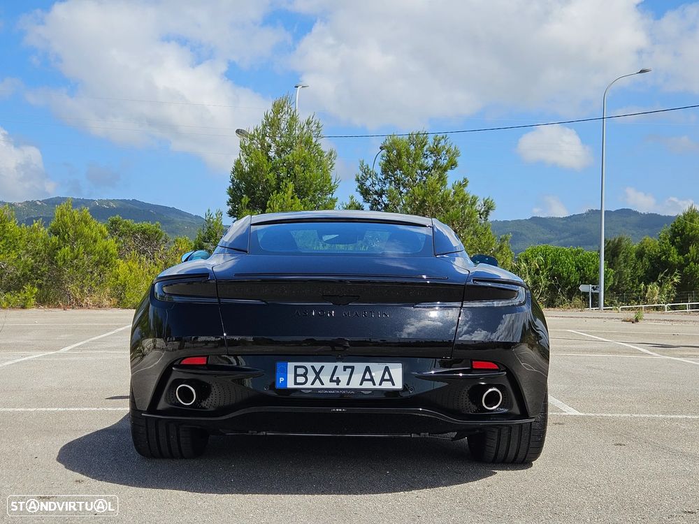 Aston Martin DB12 Coupé V8 - 8