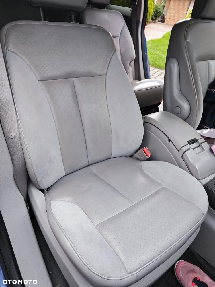 Chrysler Pacifica - 7