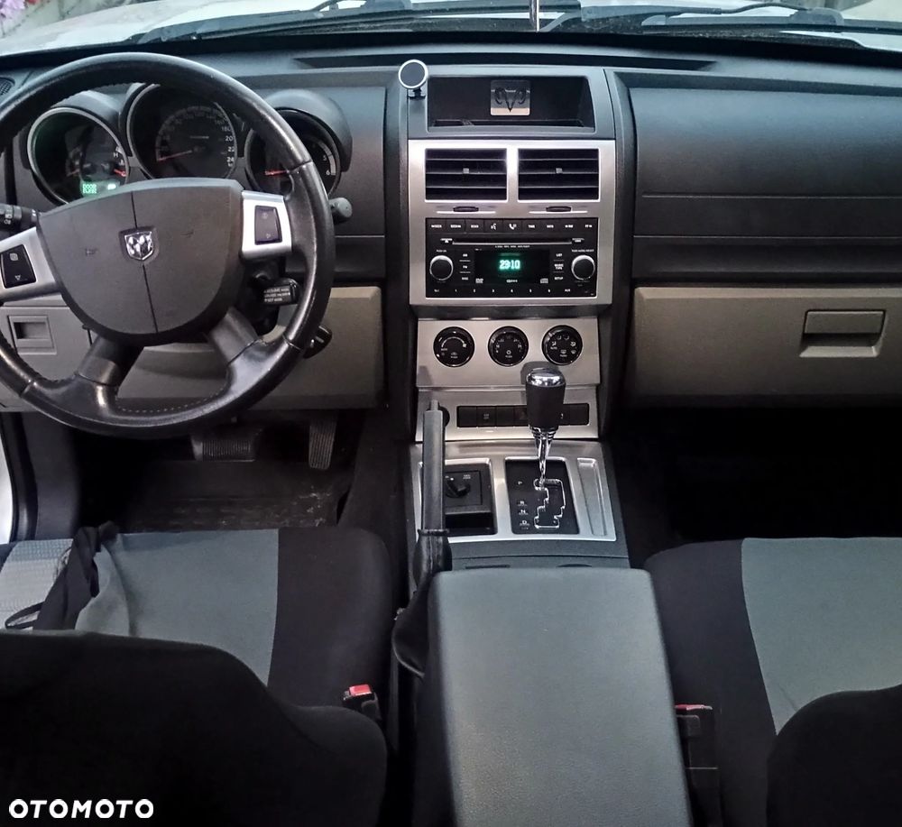Dodge Nitro 2009 photo 5
