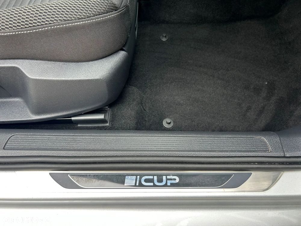 Volkswagen Golf 1.6 TDI BlueMotion Technology DSG Cup - 8
