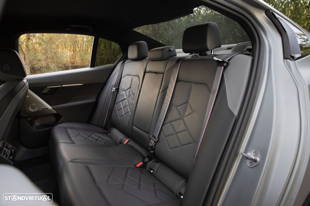 BMW i5 M60 xDrive Pack Desportivo M Pro - 37