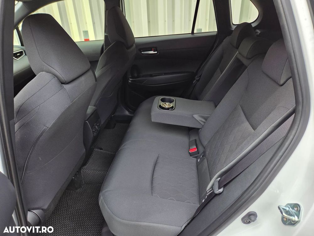 Toyota Corolla Cross - 15