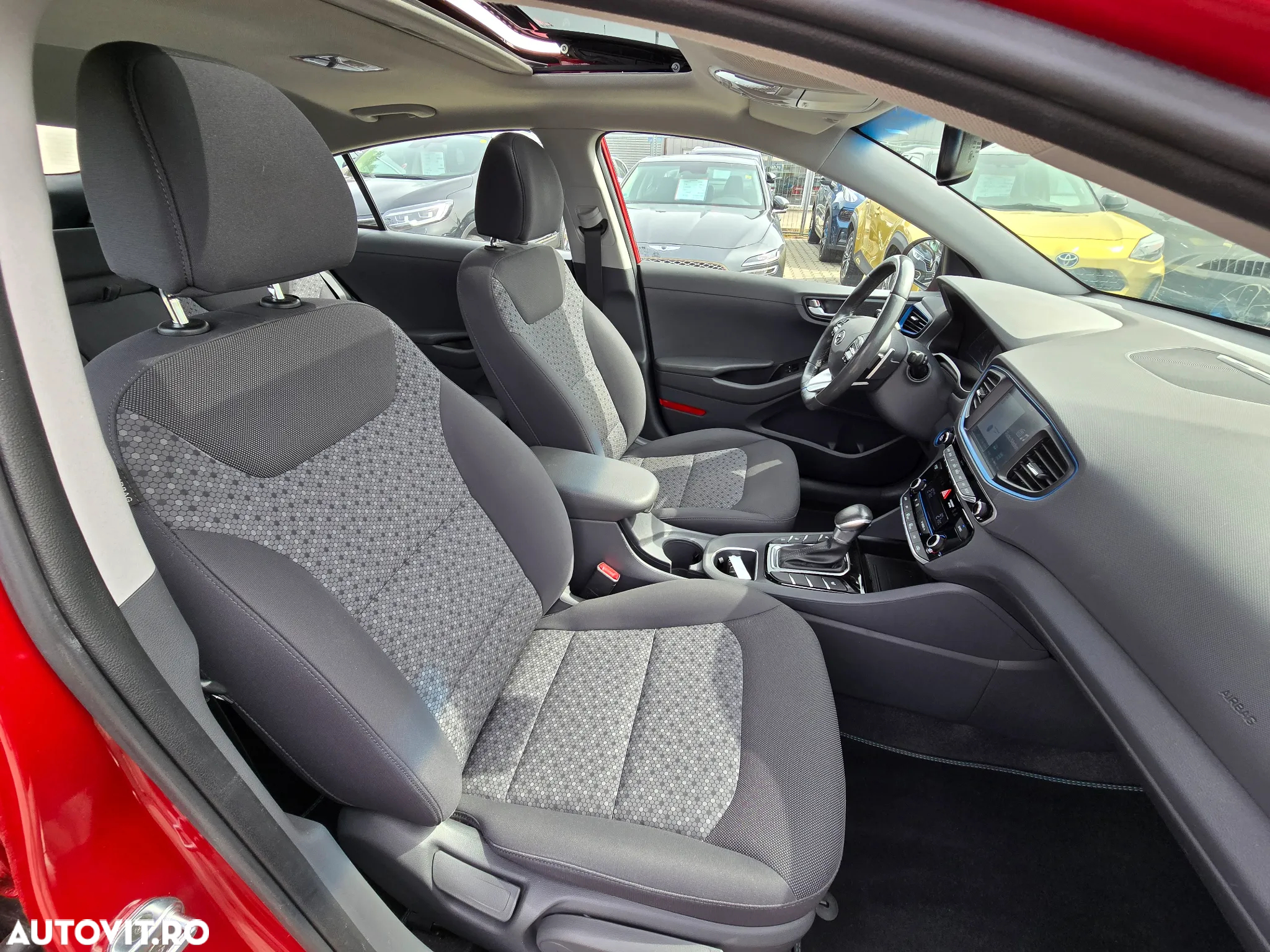 Hyundai IONIQ Plug-in-Hybrid 1.6 GDI Style - 10