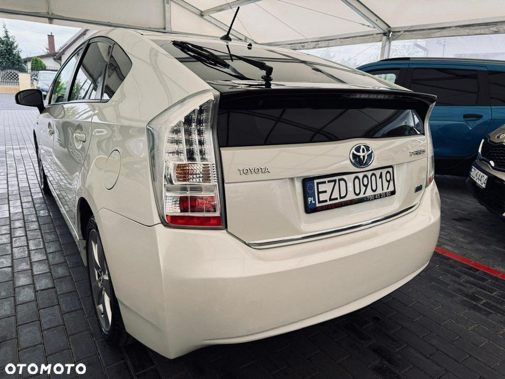 Toyota Prius - 15