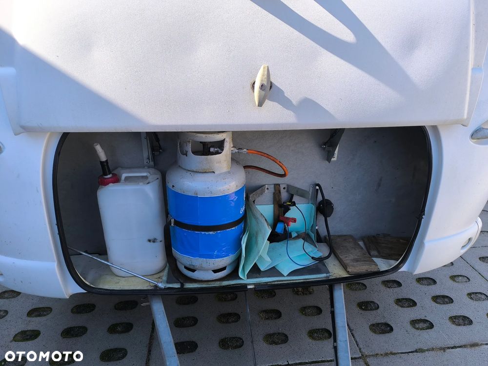 Dethleffs EF2 Camper - 19