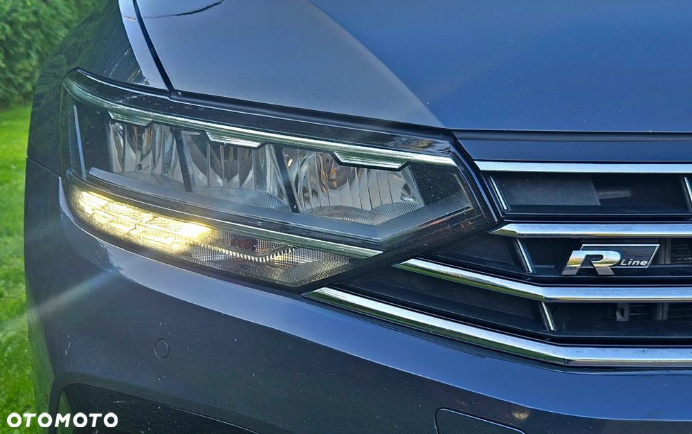 Volkswagen Passat 2.0 TDI SCR DSG Highline - 25