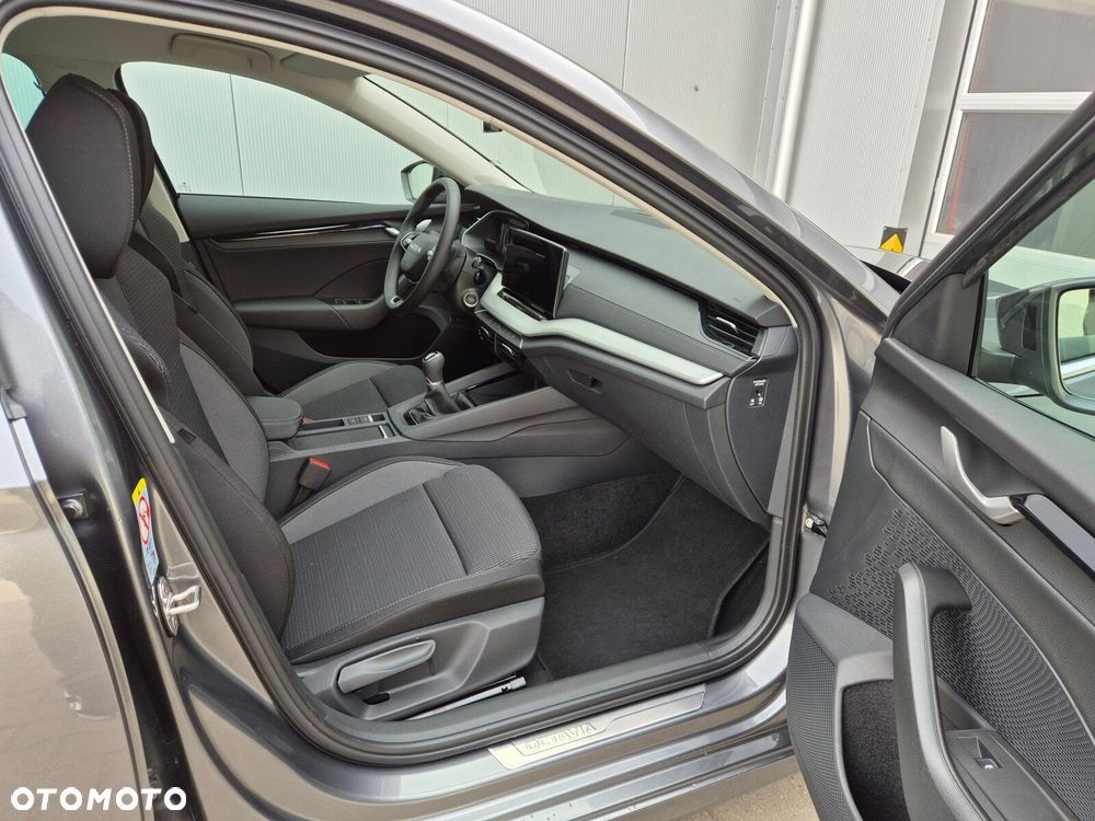 Skoda Octavia 1.5 TSI Drive Selection - 12