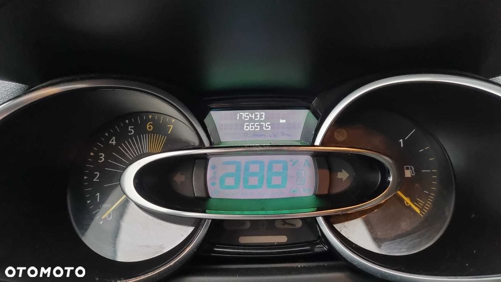 Renault Clio - 5