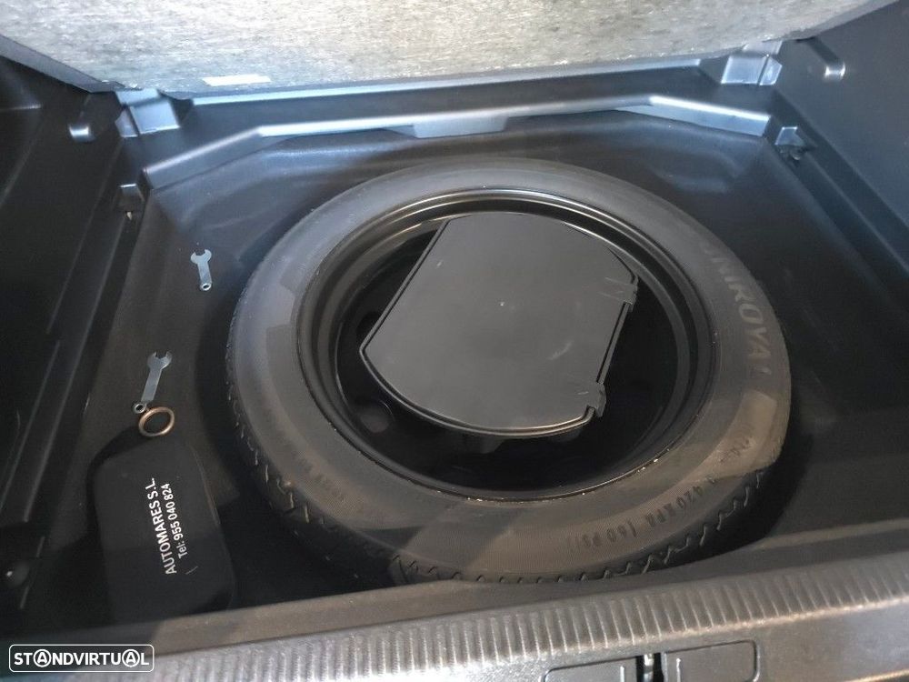 Peugeot 3008 1.5 BlueHDi Allure Pack EAT8 - 17