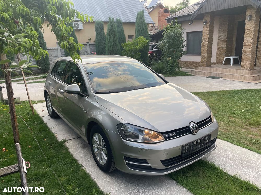 Volkswagen Golf - 24