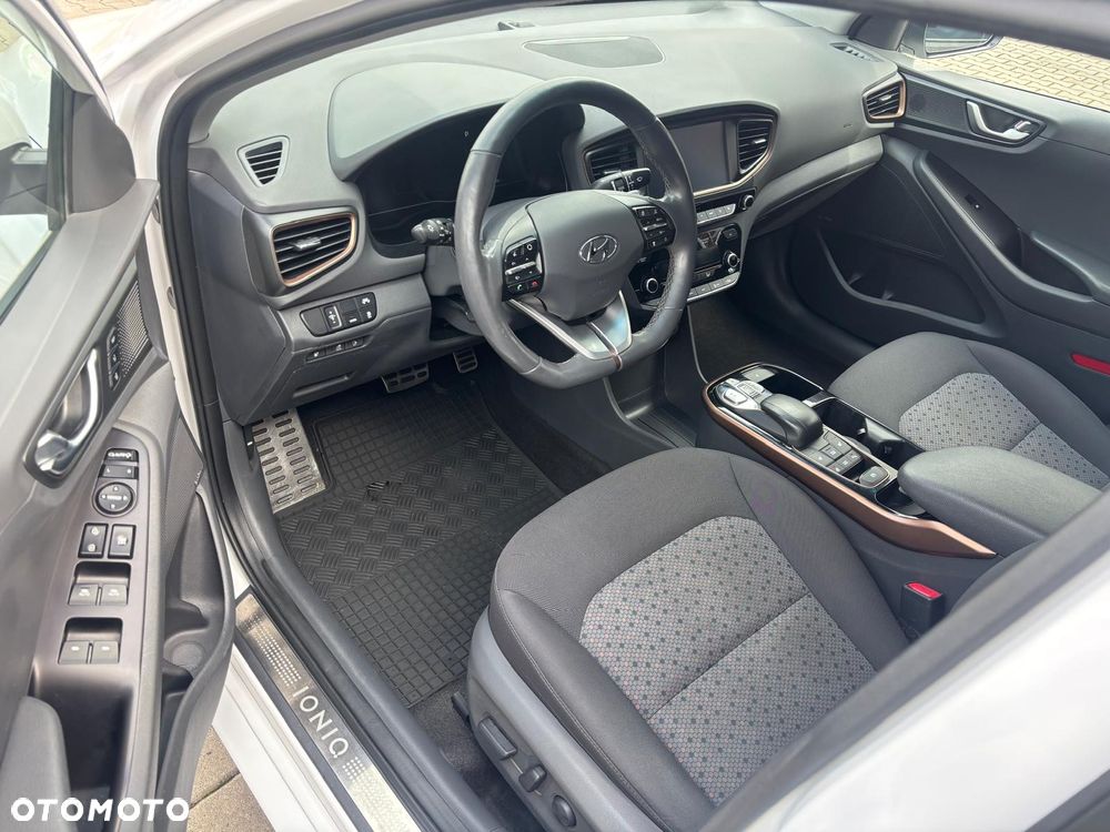 Hyundai IONIQ Electric Premium - 4