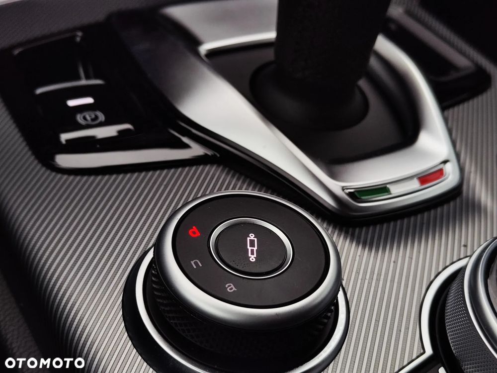 Alfa Romeo Stelvio 2.0 Turbo Intensa Q4 - 20