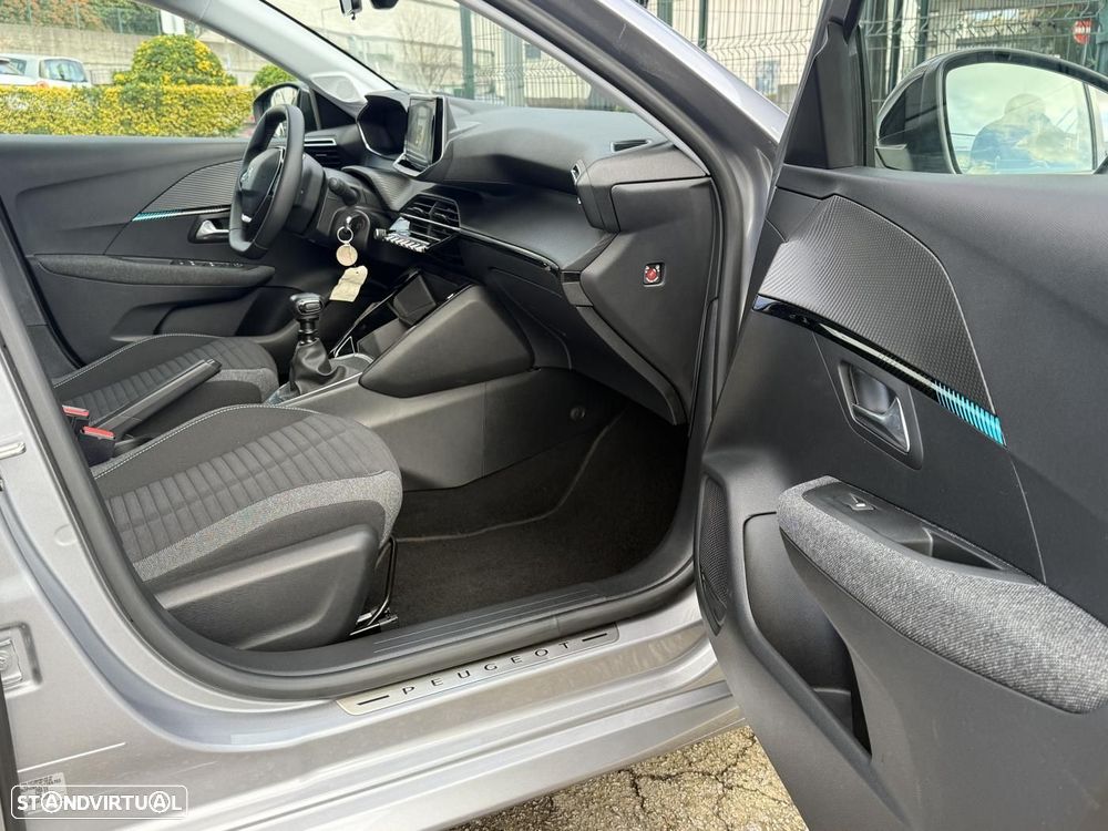 Peugeot 208 PureTech 100 Style - 36