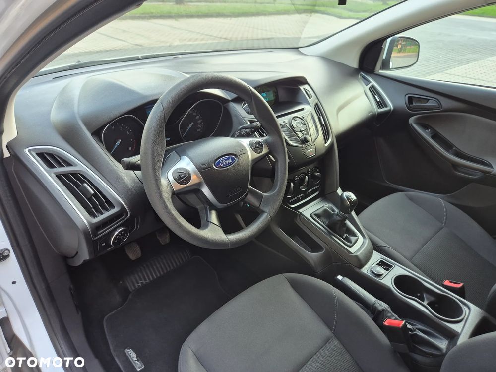 Ford Focus 1.0 EcoBoost Start-Stopp-System Ambiente - 26