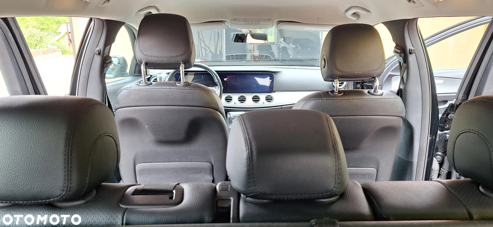 Mercedes-Benz Klasa E 220 d 4Matic T 9G-TRONIC - 11