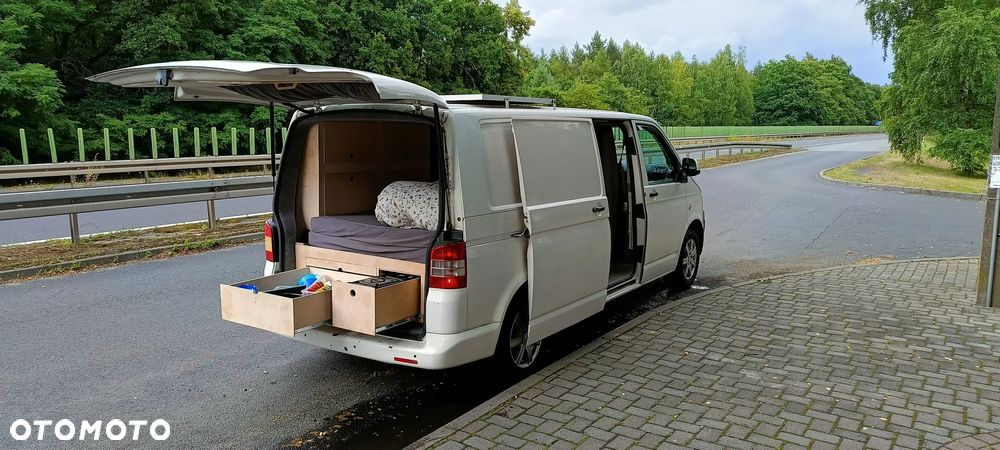 Volkswagen Transporter - 1