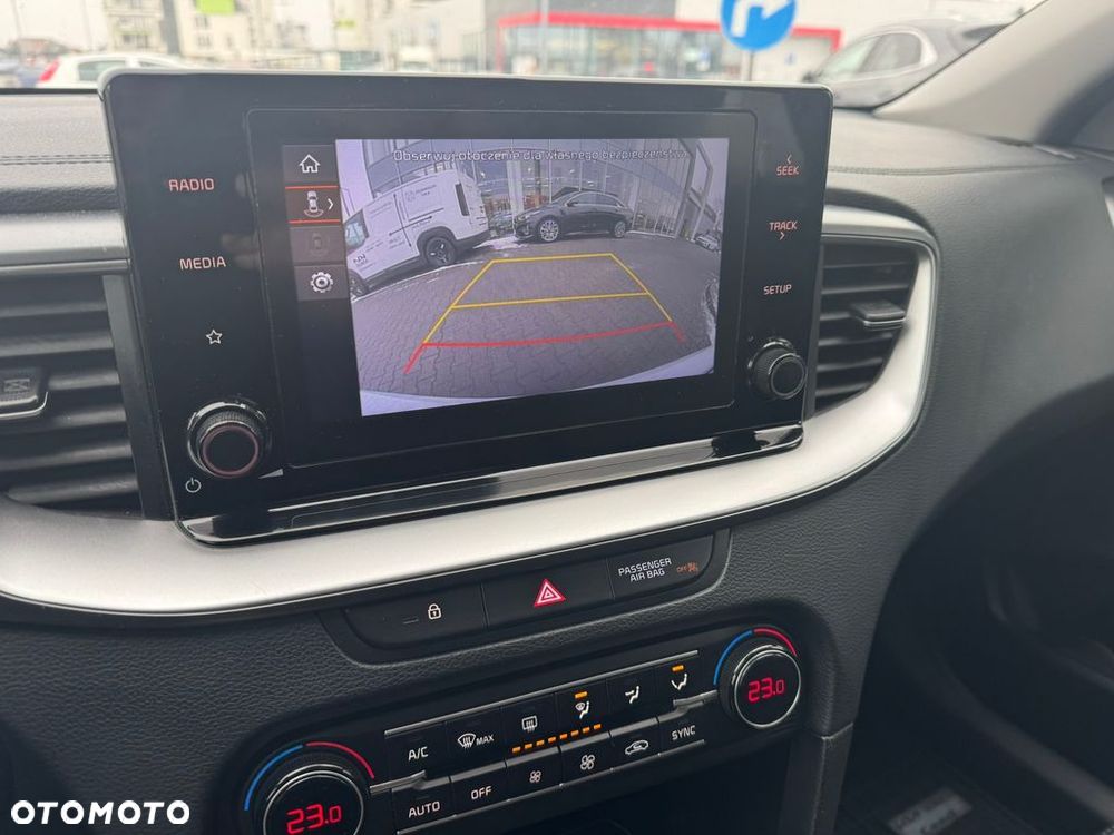 Kia Ceed 1.5 T-GDI M - 12