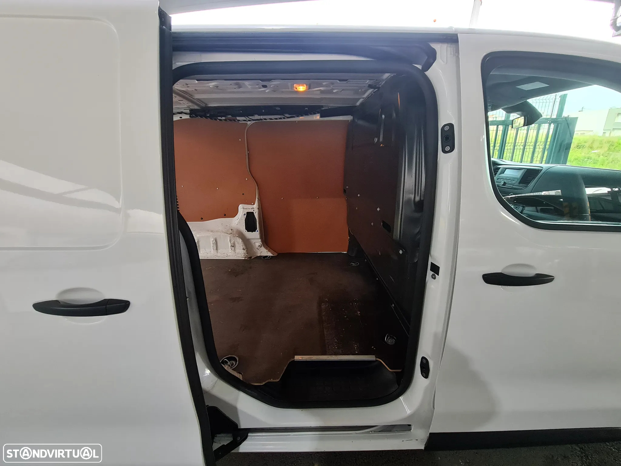 Peugeot EXPERT 2.0 HDI AUTOMÁTICA * IVA DEDUTÍVEL * - 14