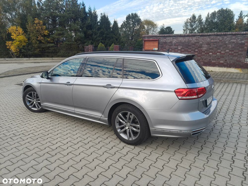 Volkswagen Passat - 12