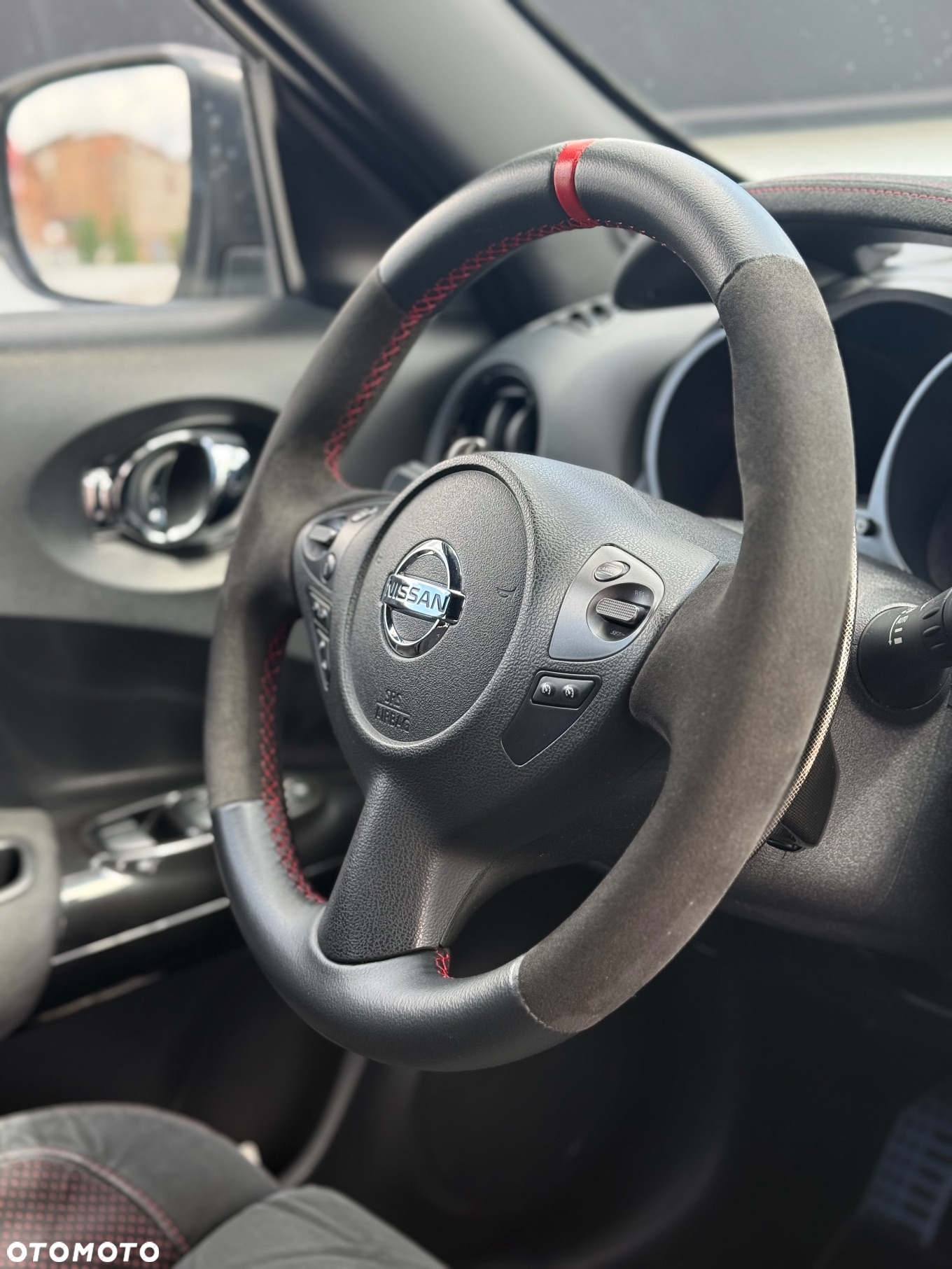 Nissan Juke 1.6 DIG-T Nismo RS 4WD Xtronic EU6 - 32