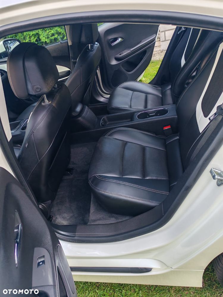 Opel Ampera - 12